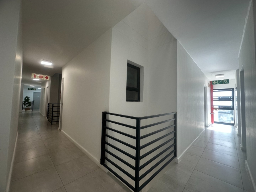 1 Bedroom Property for Sale in Table View Western Cape